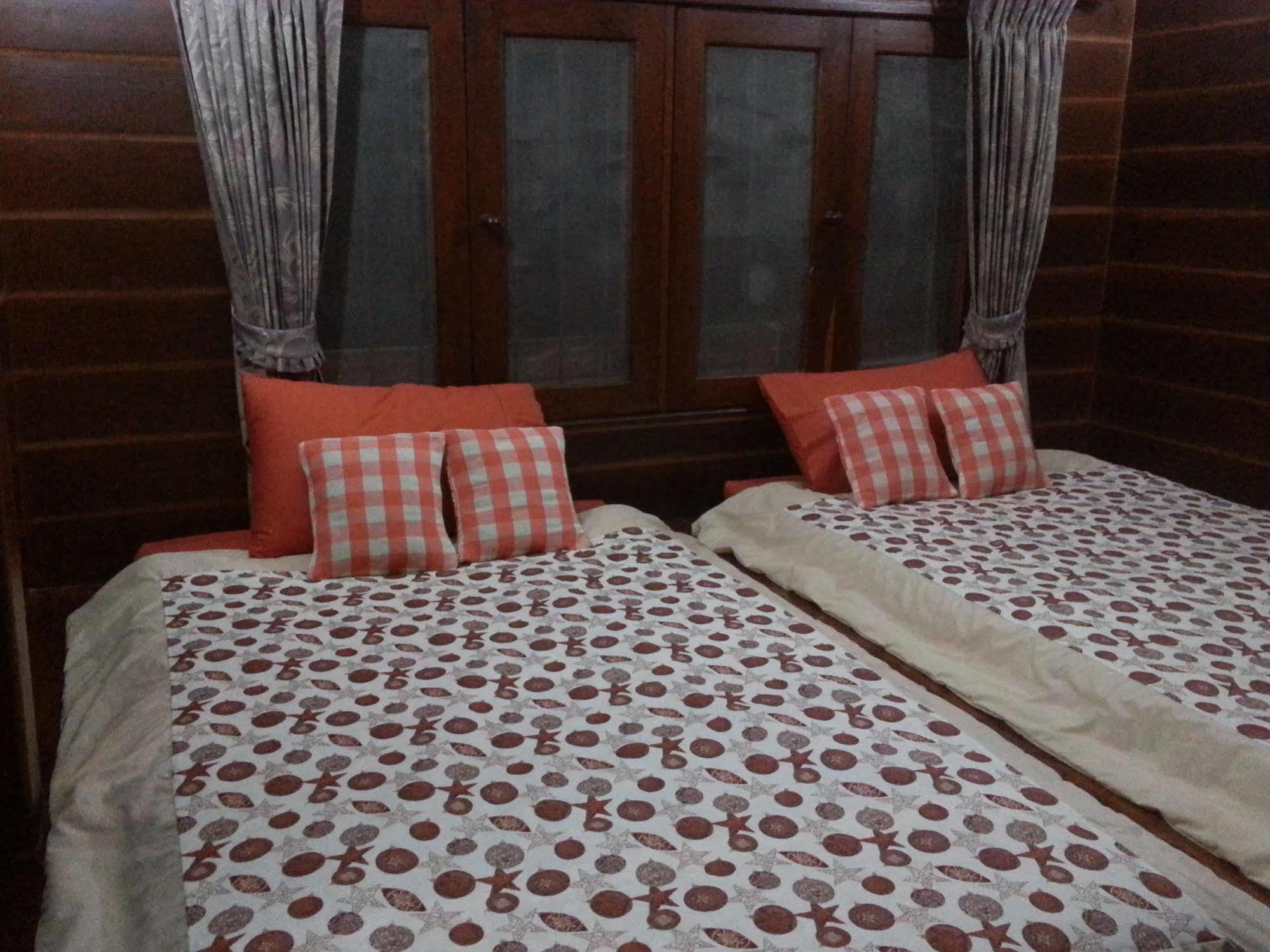 Rim Nam Kong Homestay Pak Chom Екстер'єр фото