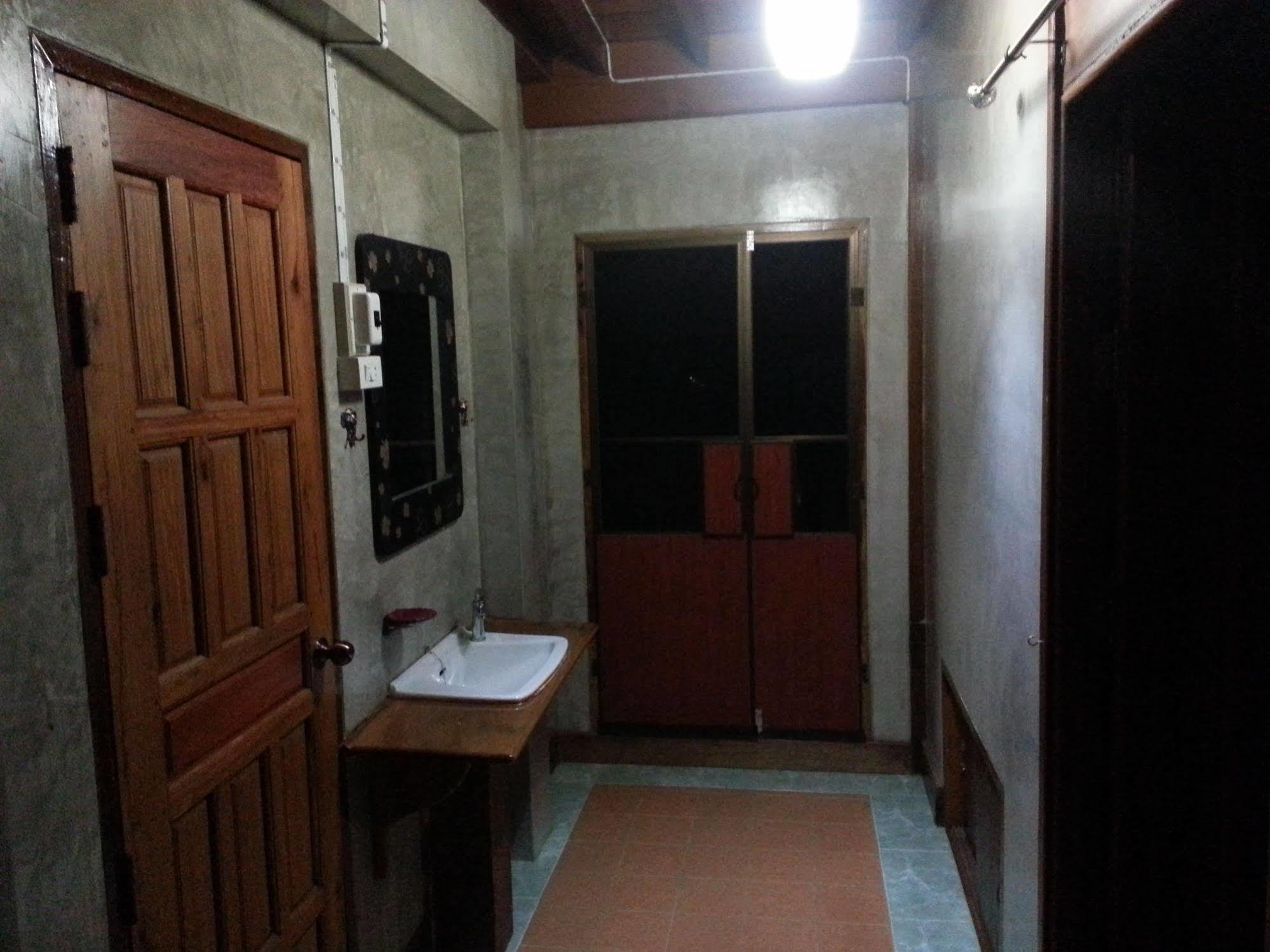Rim Nam Kong Homestay Pak Chom Екстер'єр фото