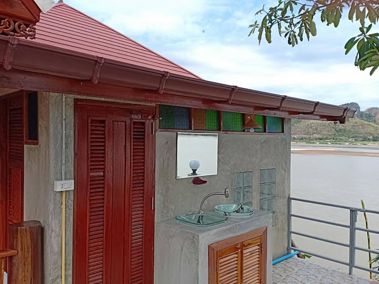 Rim Nam Kong Homestay Pak Chom Екстер'єр фото